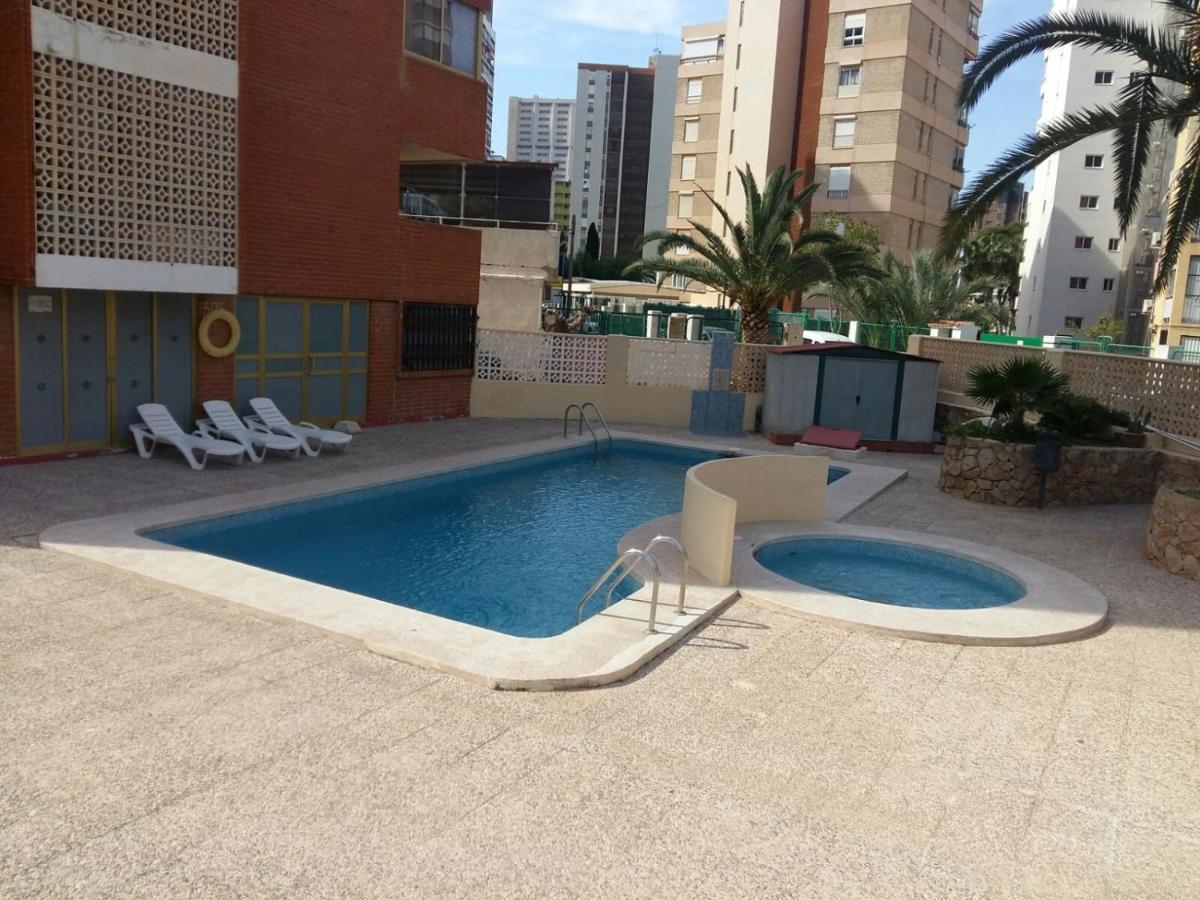 Apartamento Бенидорм Екстериор снимка
