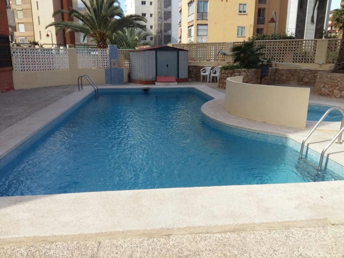 Apartamento Бенидорм Екстериор снимка