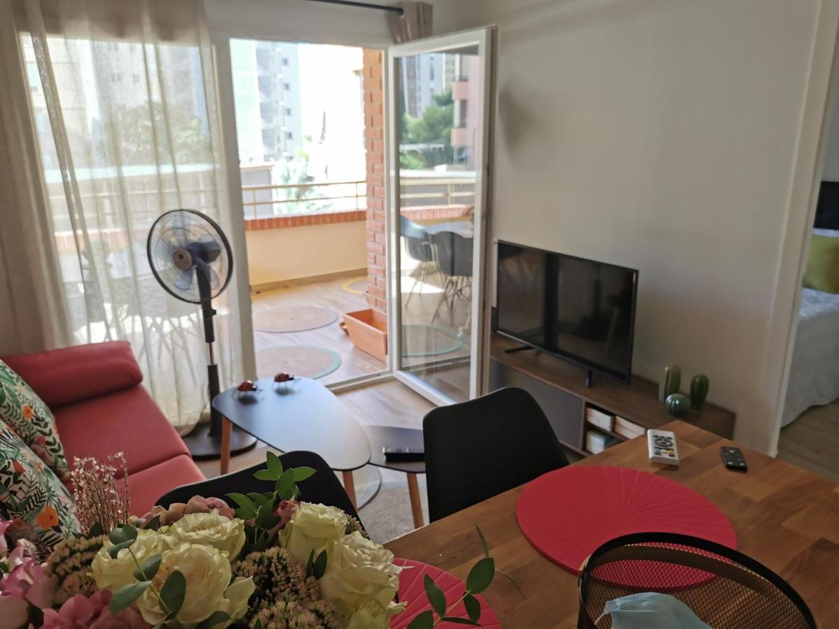 Apartamento Бенидорм Екстериор снимка